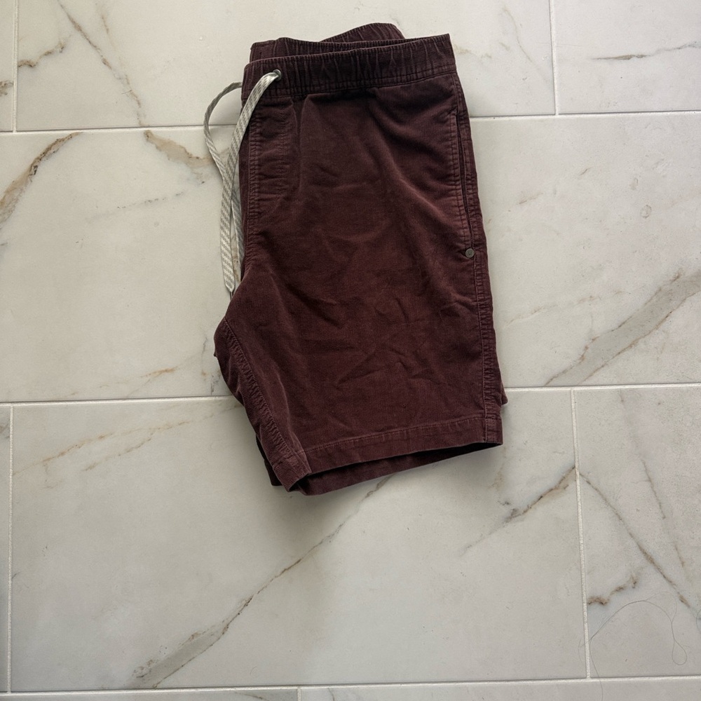 Vuori Men's Sierra Brown Optimist Corduroy Shorts